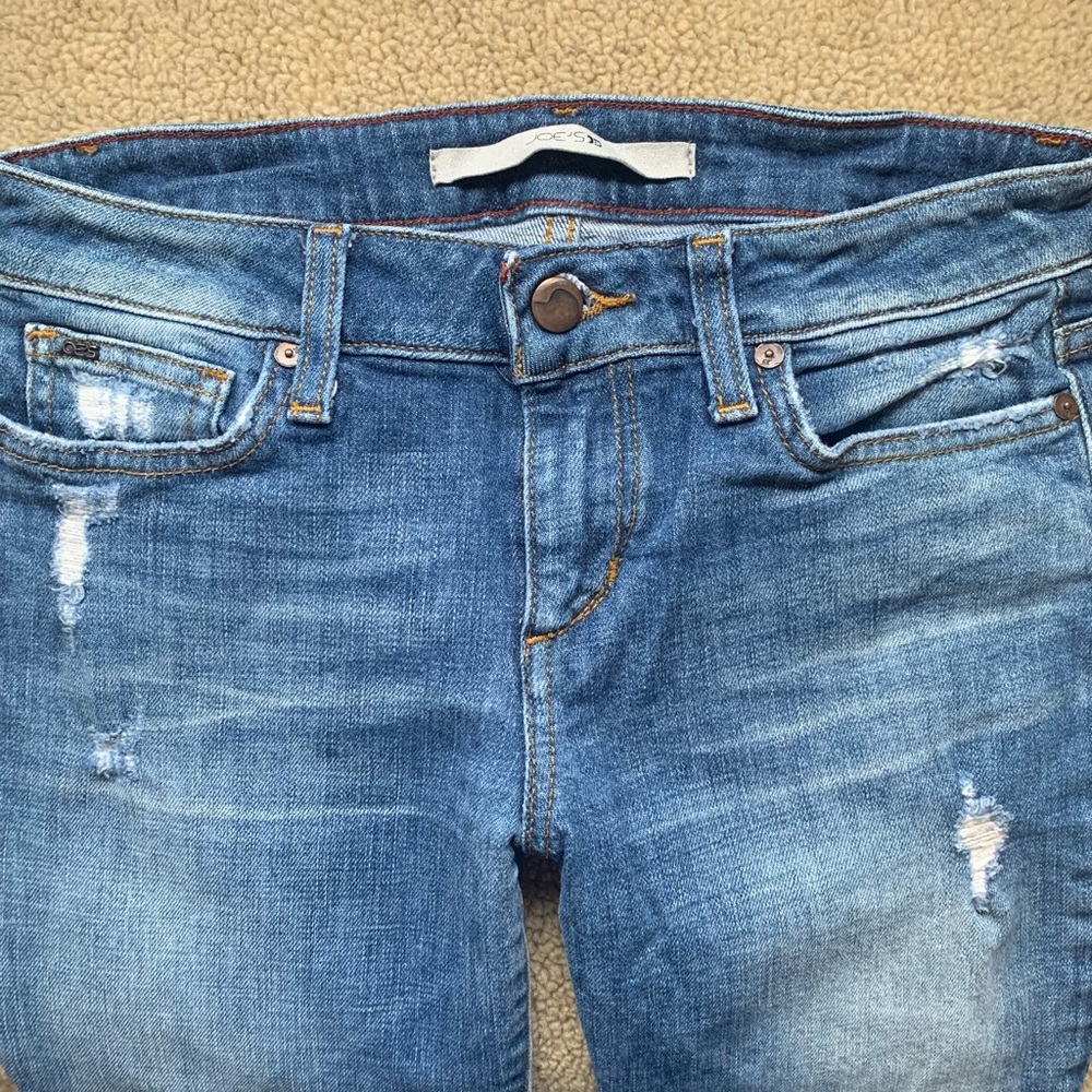 JOE’S Jeans W28 Chelsea FIT Skinny Faded Shredded Crude Hem - Picture 3 of 9